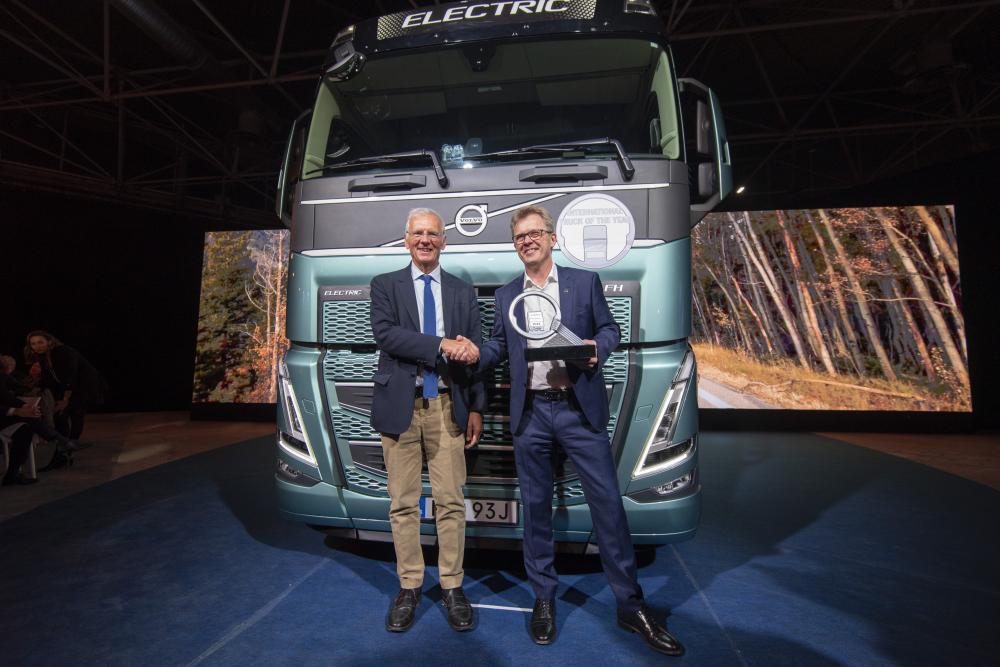 Roger Alm, Presidente da Volvo Trucks, recebeu o prêmio